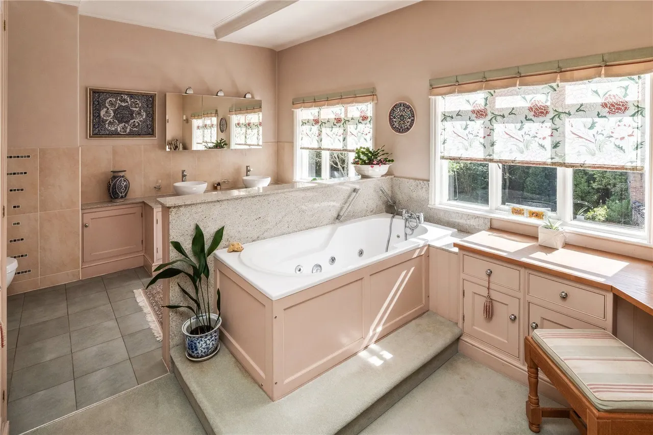 Chelford Road, Knutsford, WA16, photo 14