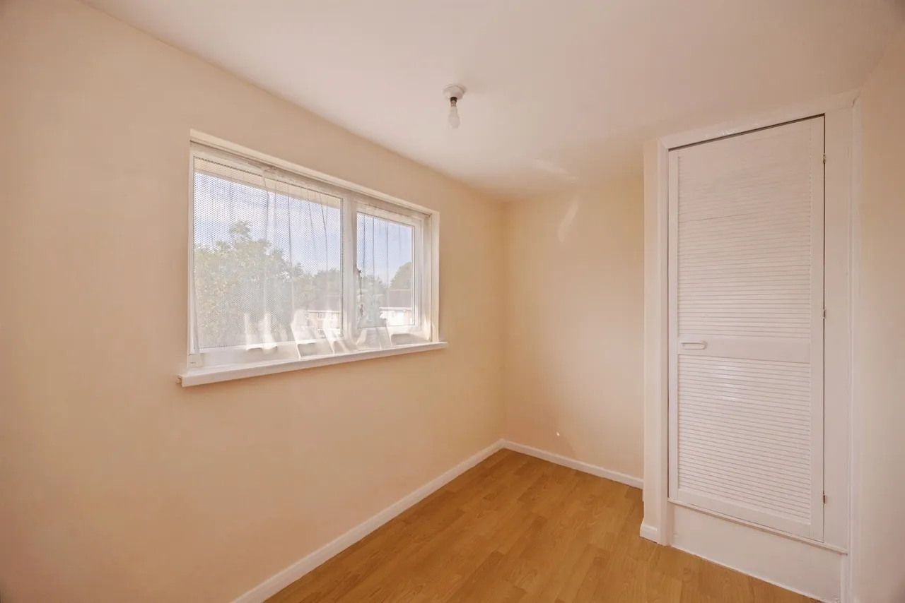 Bondfields Crescent, Havant, photo 9