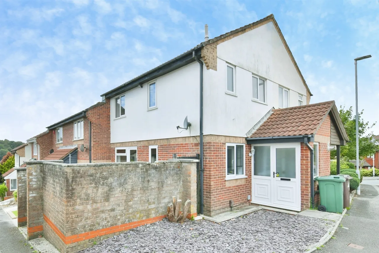 2 bed house for sale, Elder Close, Plympton, PL7