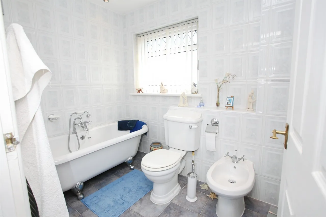 Kirrlach Close, Caldicot, NP26, photo 9
