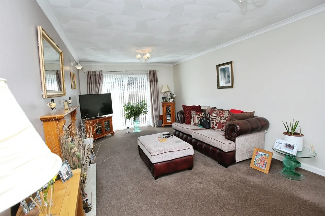 Kirrlach Close, Caldicot, NP26, photo 6