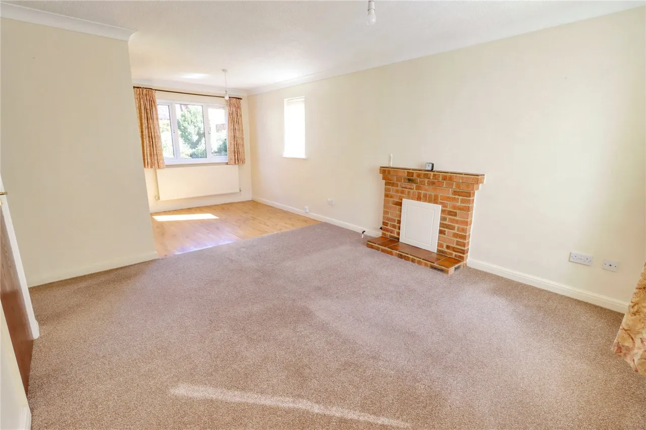 Tarragon Way, Burghfield Common, RG7, photo 2