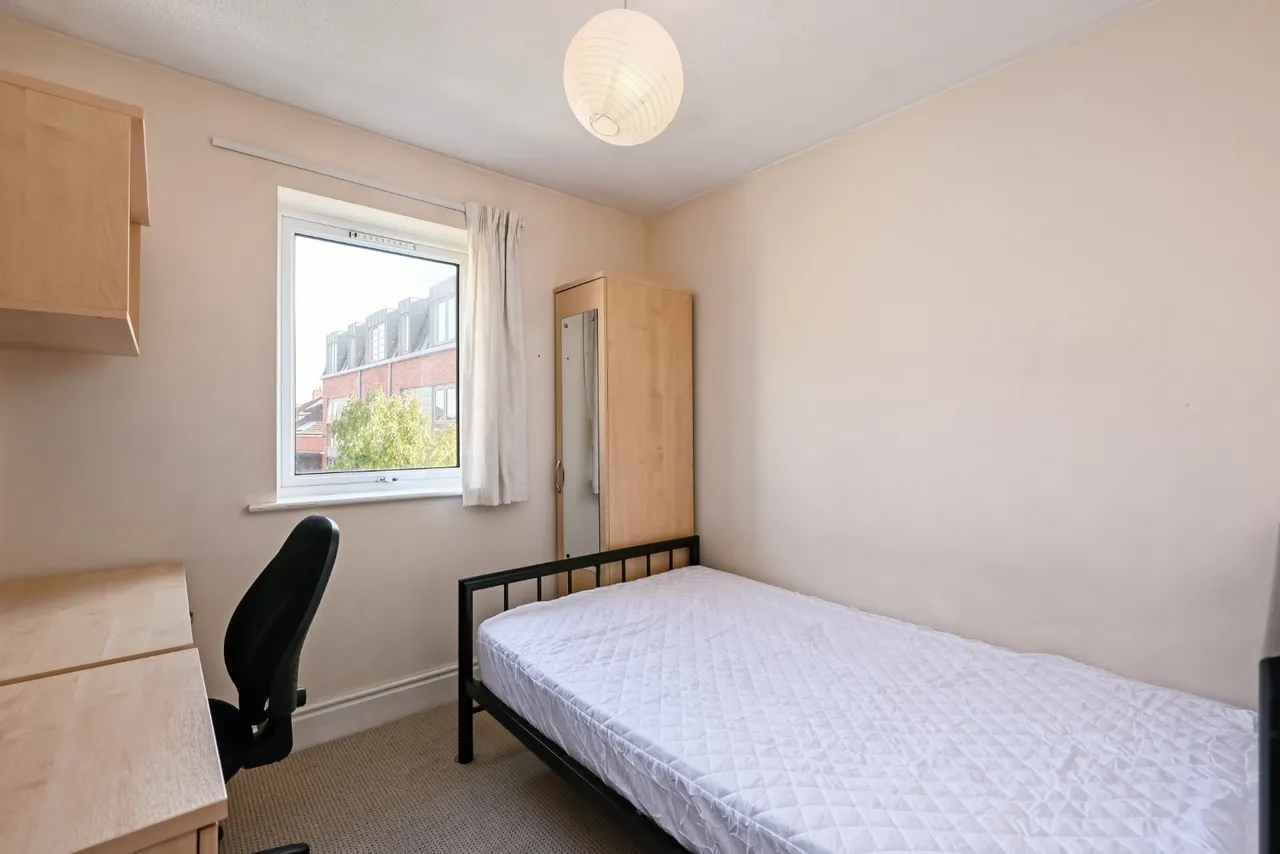 Nicholas Gardens, York, YO10, photo 6