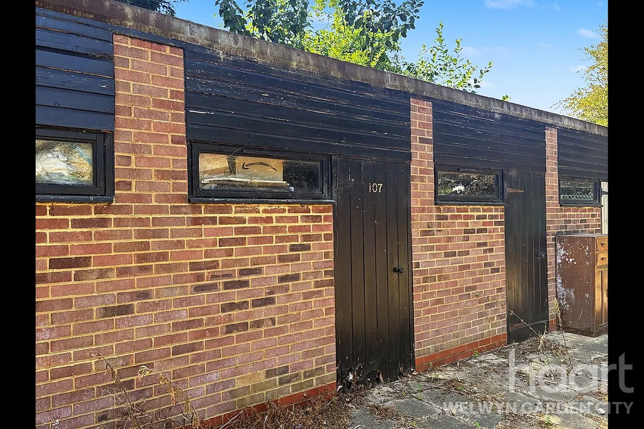 Chelwood Avenue, Hatfield, AL10, photo 14