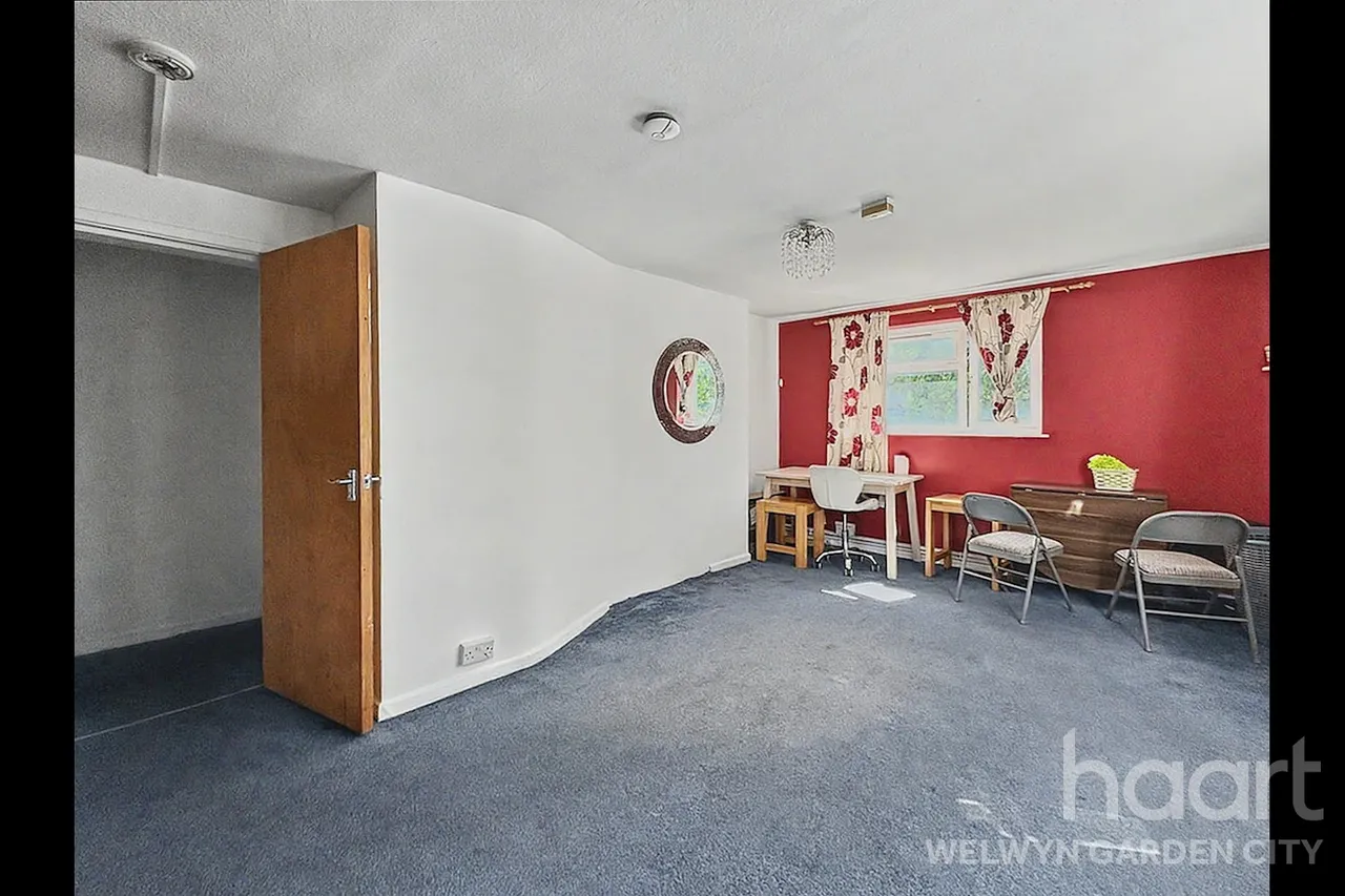 Chelwood Avenue, Hatfield, AL10, photo 3
