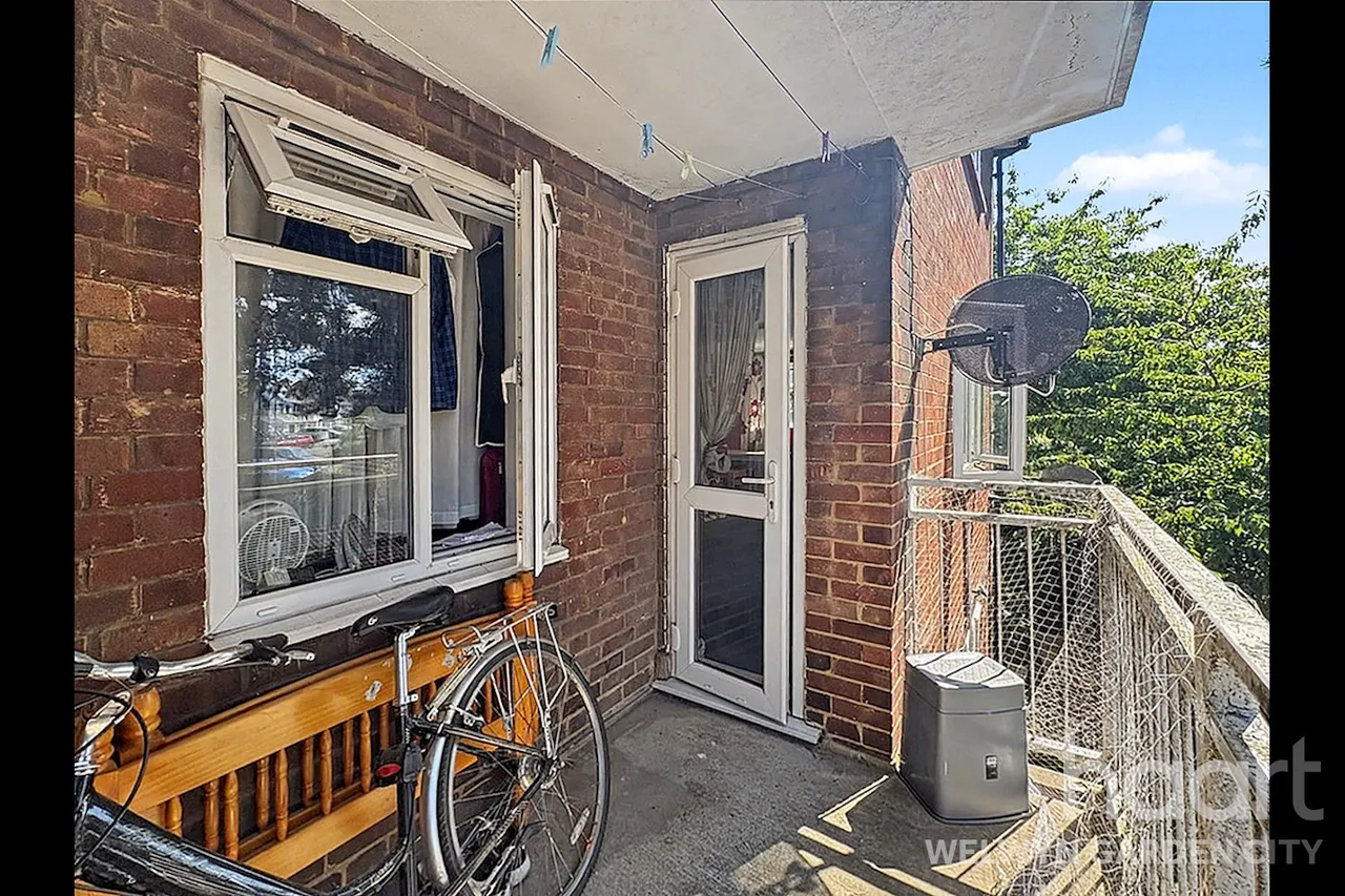 Chelwood Avenue, Hatfield, AL10, photo 11