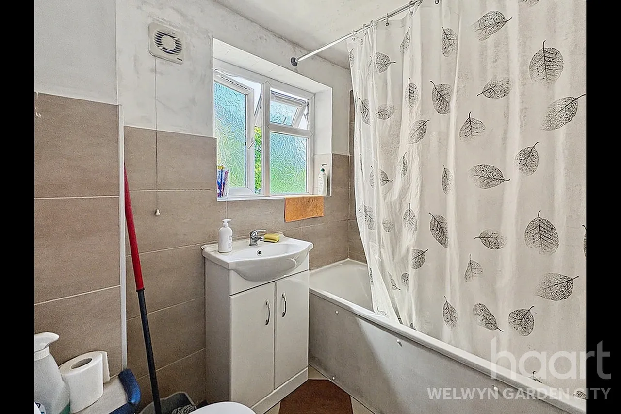 Chelwood Avenue, Hatfield, AL10, photo 6