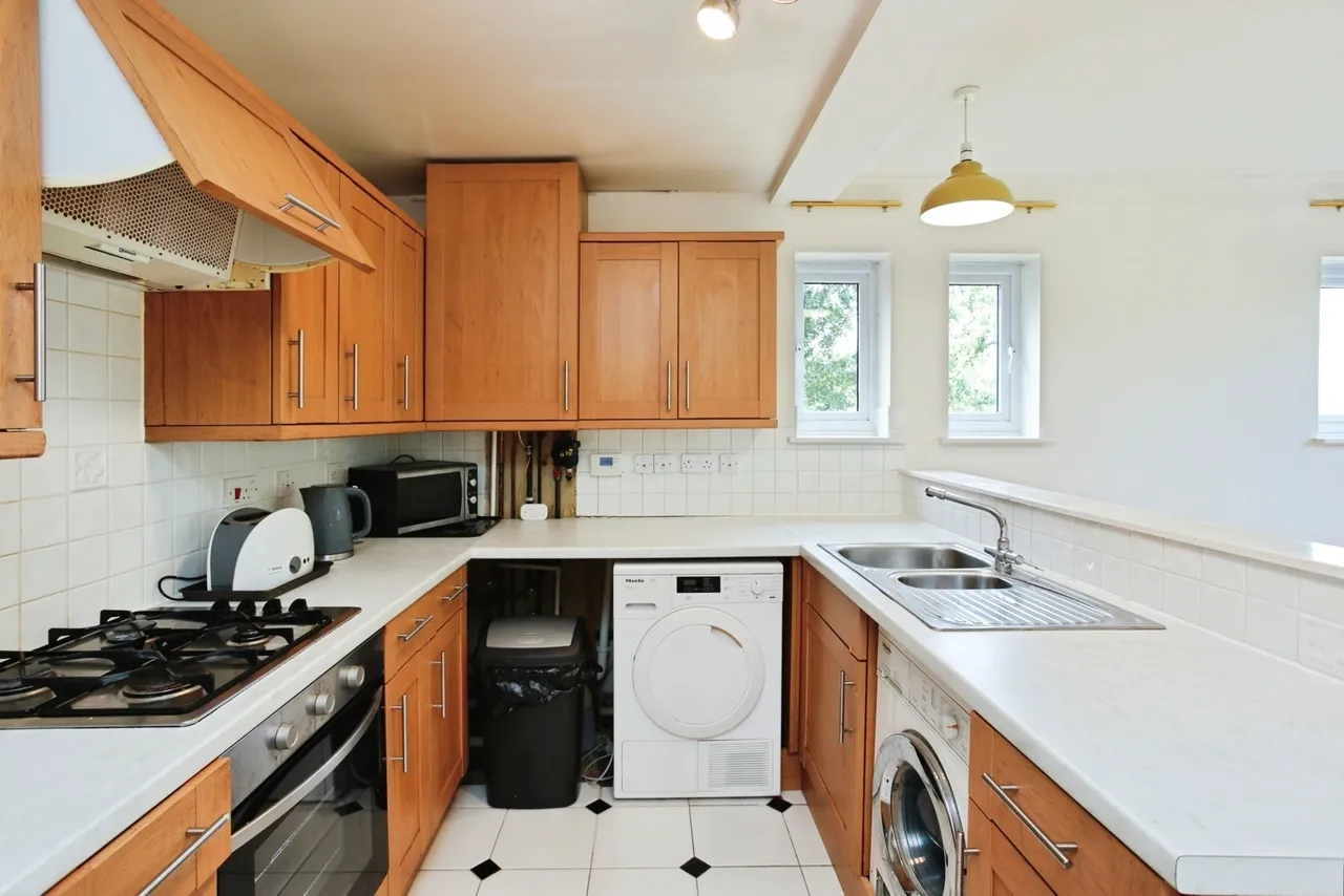 Avebury Avenue, Tonbridge, TN9, photo 4