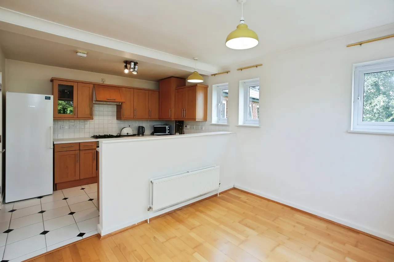 Avebury Avenue, Tonbridge, TN9, photo 14