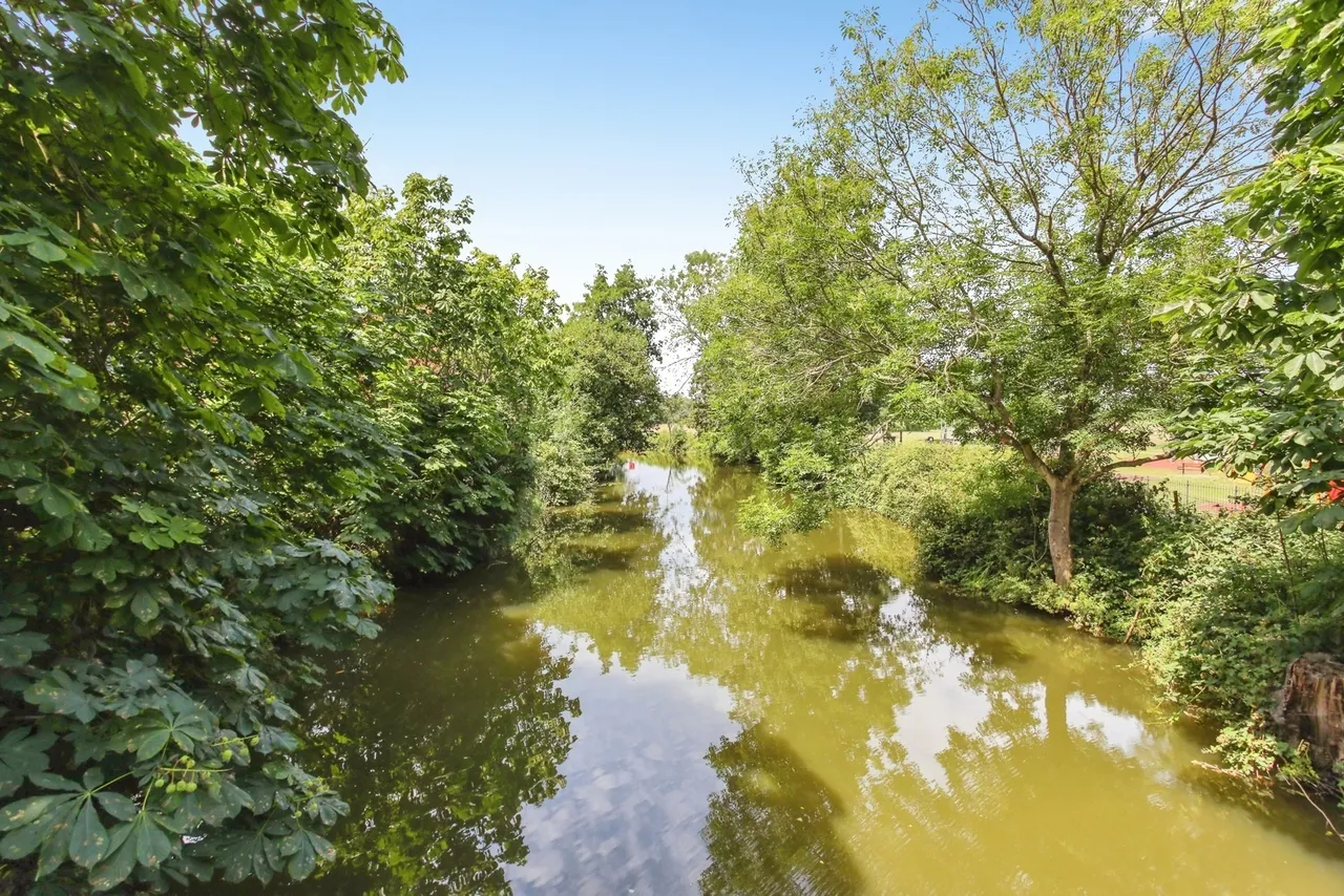 Avebury Avenue, Tonbridge, TN9, photo 6