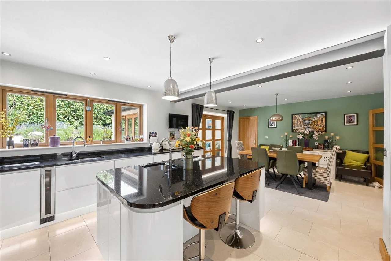 Carleton Road, Pontefract, WF8, photo 9
