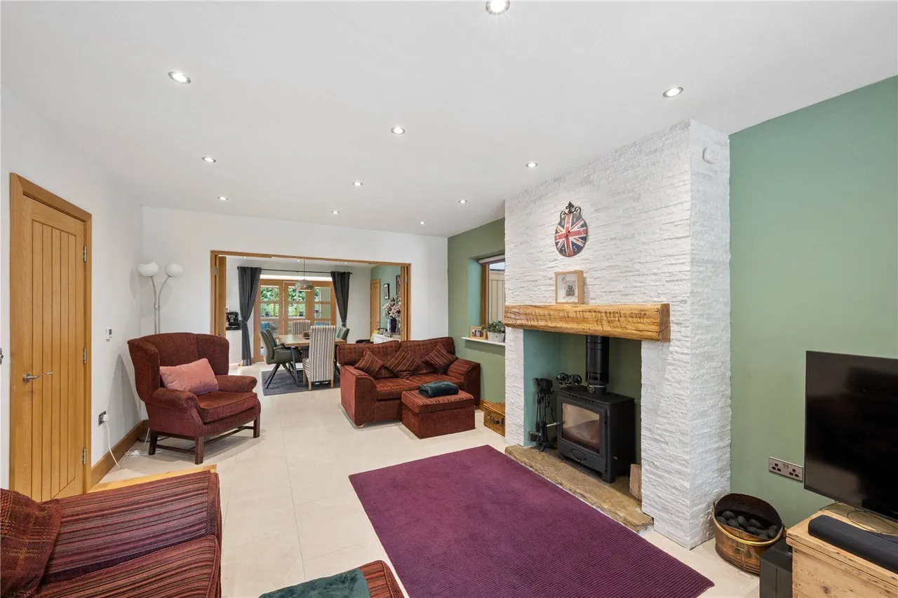 Carleton Road, Pontefract, WF8, photo 5
