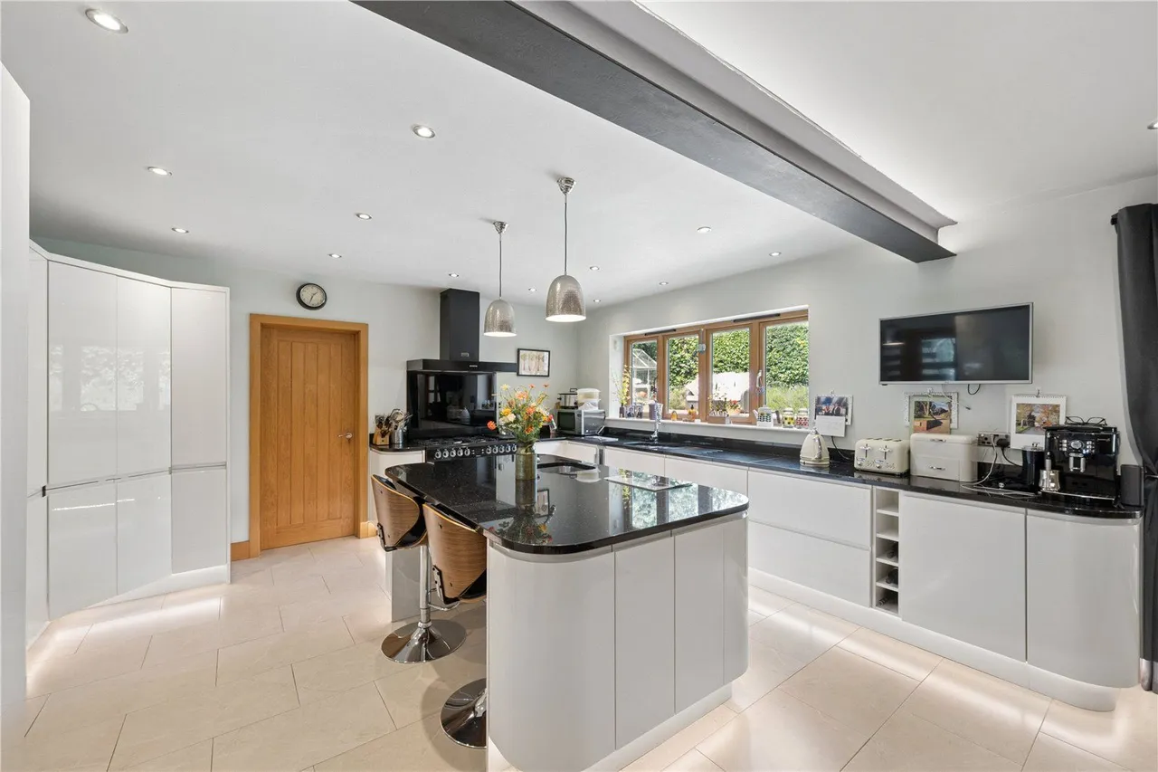 Carleton Road, Pontefract, WF8, photo 7