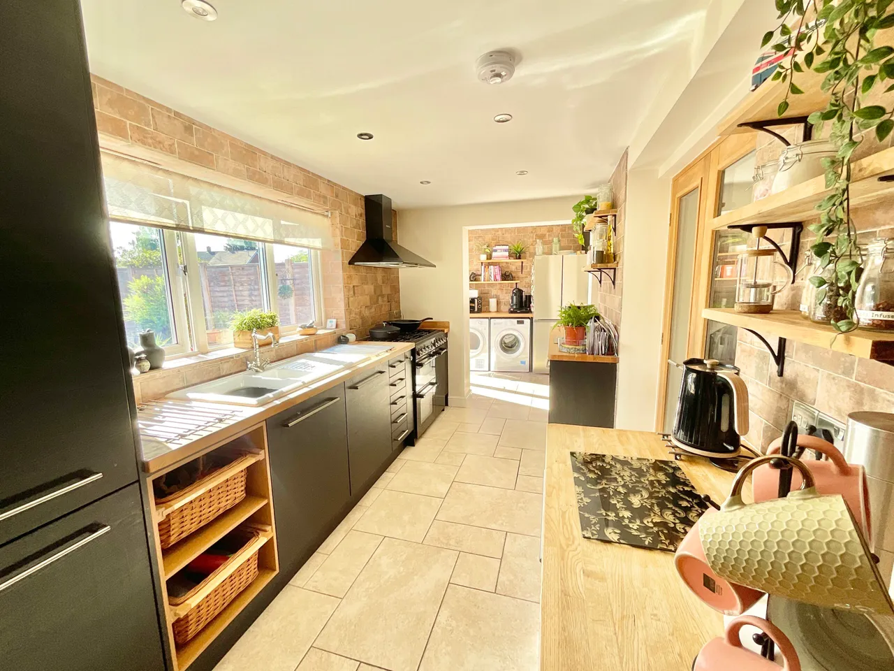 Wellington Road, Muxton, TF2, photo 3