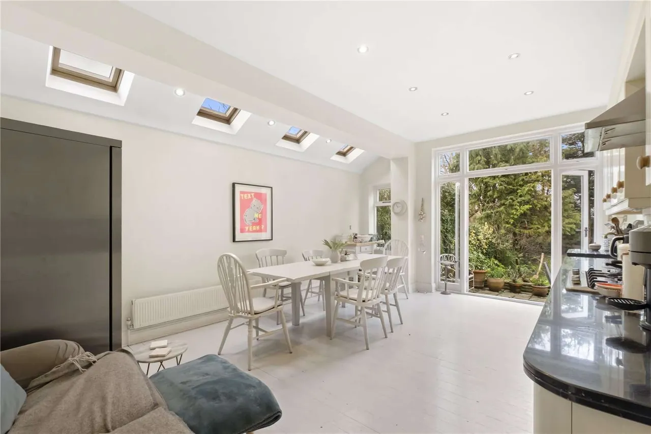 Abbotswood Road, London, United Kingdom, SW16 1AP, photo 4
