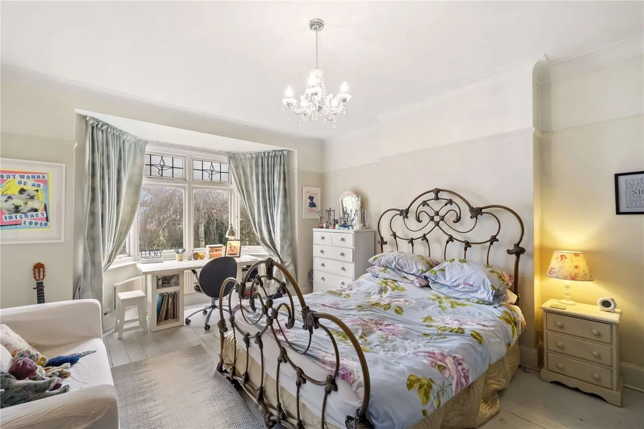 Abbotswood Road, London, United Kingdom, SW16 1AP, photo 9