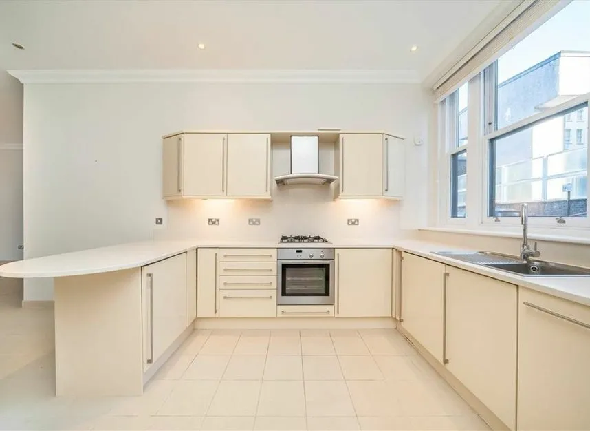 Great Cumberland Mews, Marylebone, W1H, photo 3