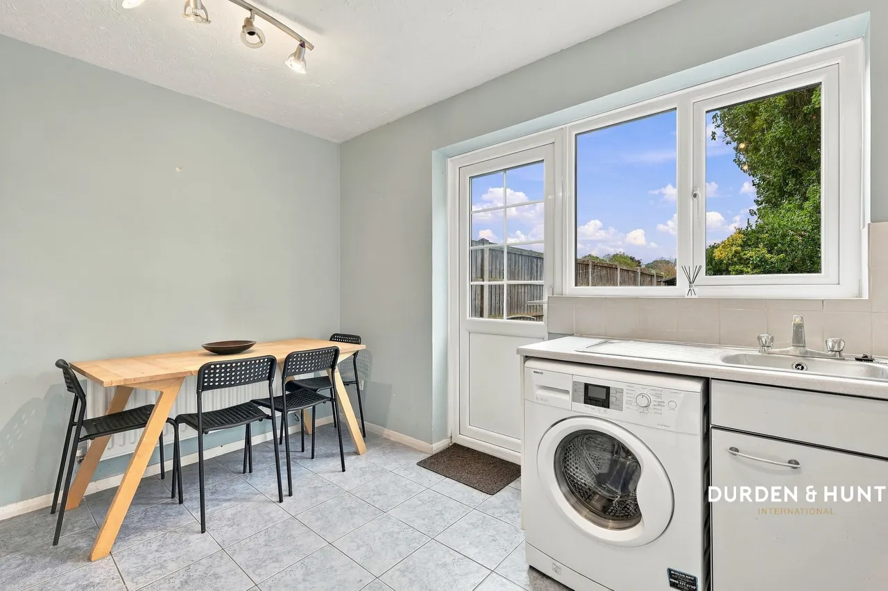 Alderwood Close, Abridge, RM4, photo 7