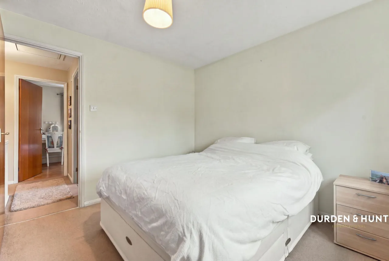 Alderwood Close, Abridge, RM4, photo 10