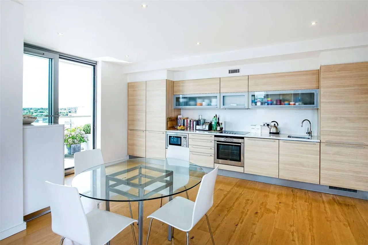 Eastfields Avenue, Putney, London, SW18 1JU, photo 7