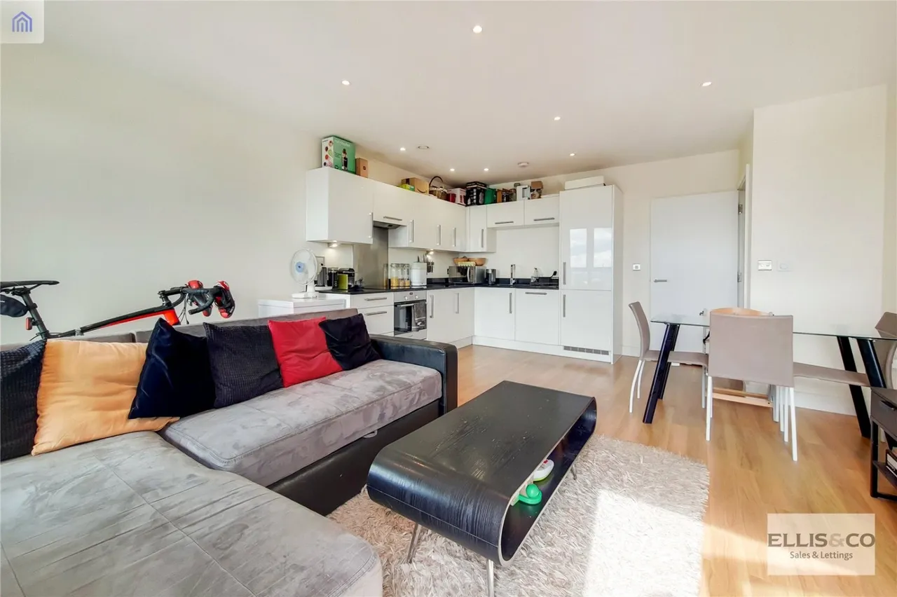 Hatton Road, Wembley, HA0, photo 4