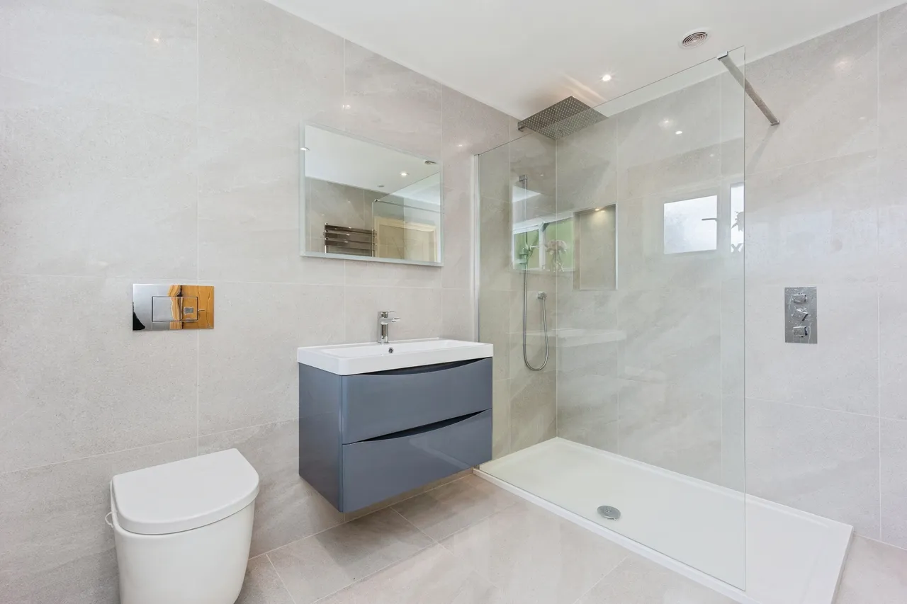 Duncombe Close, Stockport, SK7, photo 9