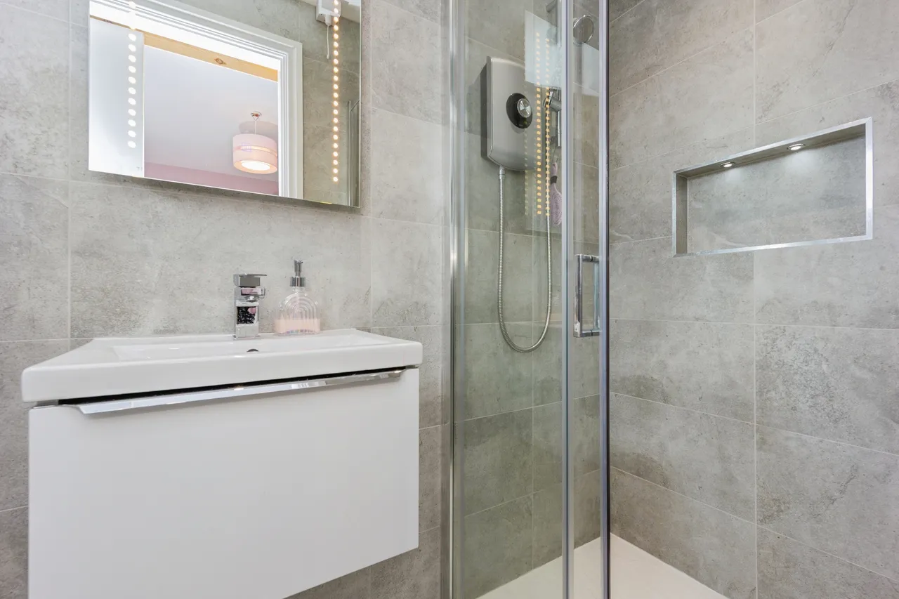 Duncombe Close, Stockport, SK7, photo 6