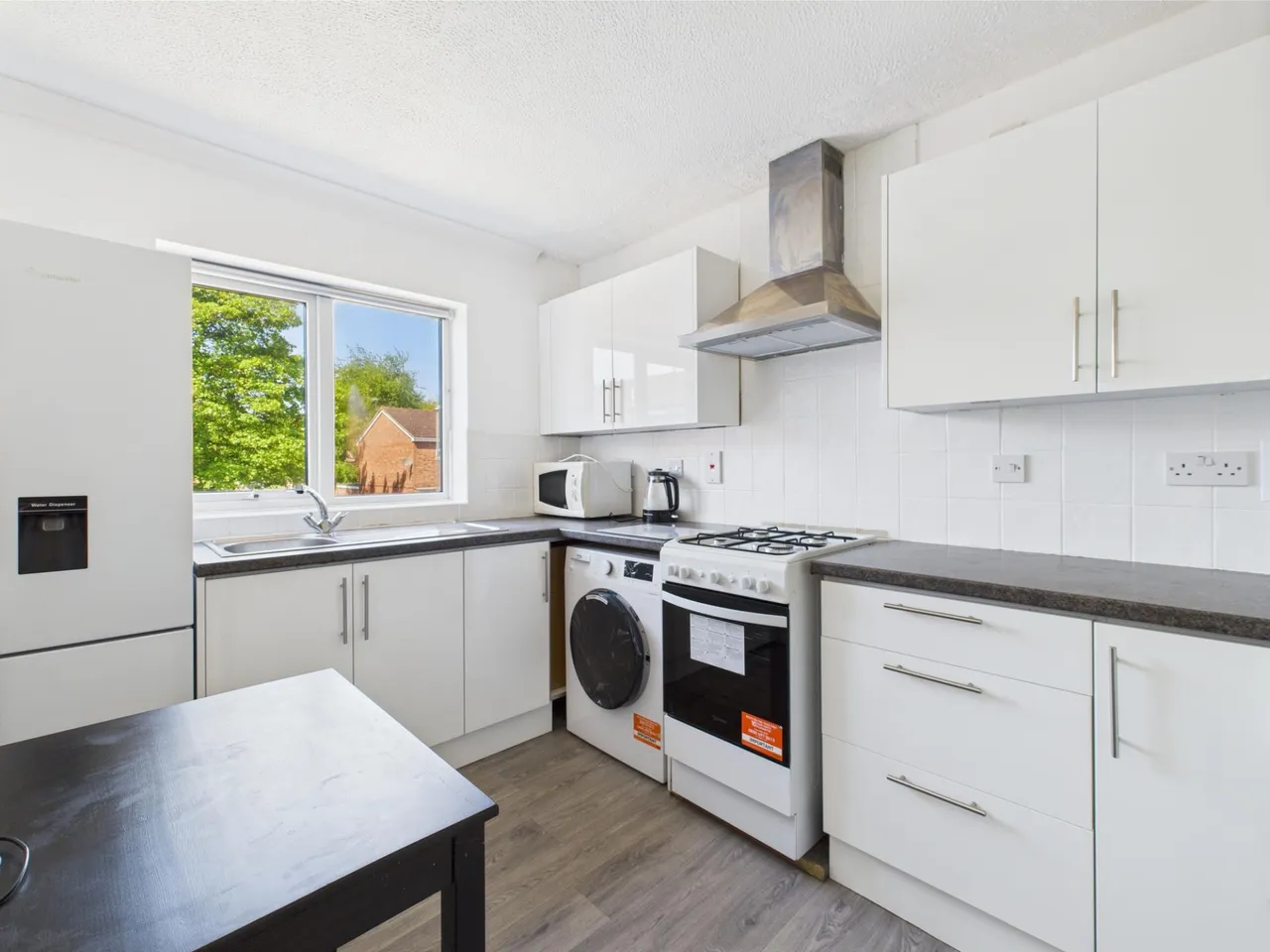 Pershore Road, Popley, Basingstoke, RG24, photo 3