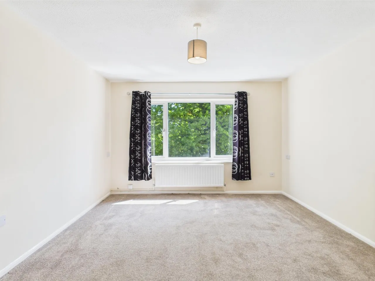 Pershore Road, Popley, Basingstoke, RG24, photo 2