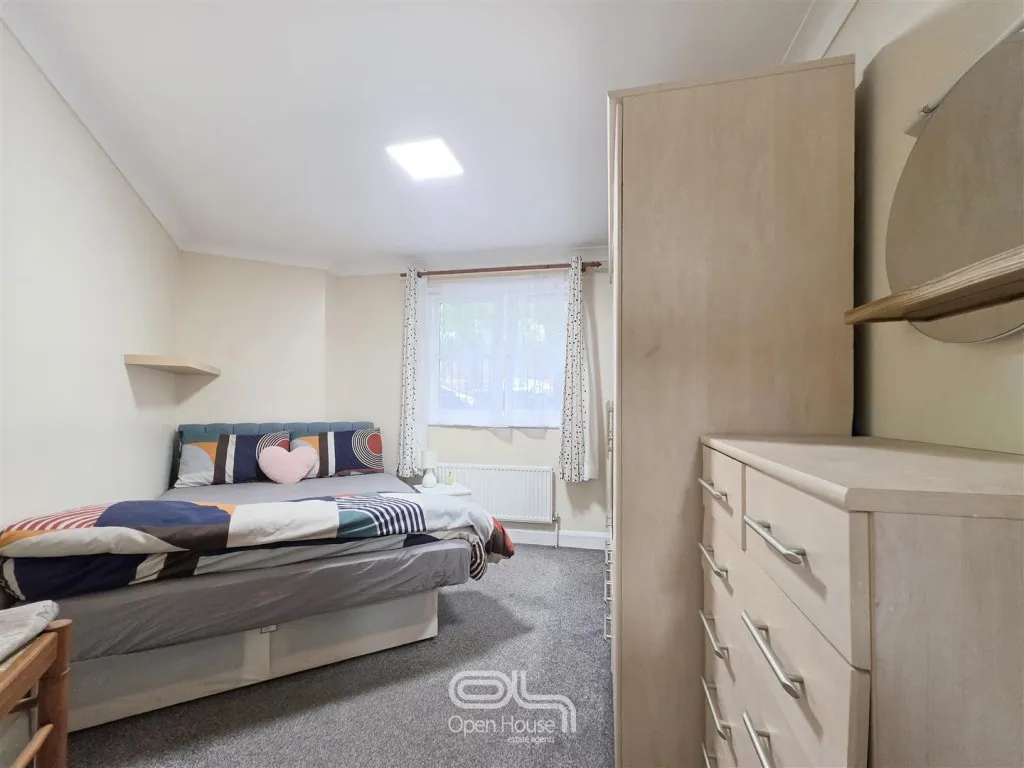 Alexandra Road, London, NW8, photo 11