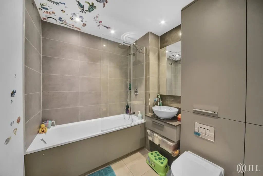 Forrester Way, London, E15, photo 13