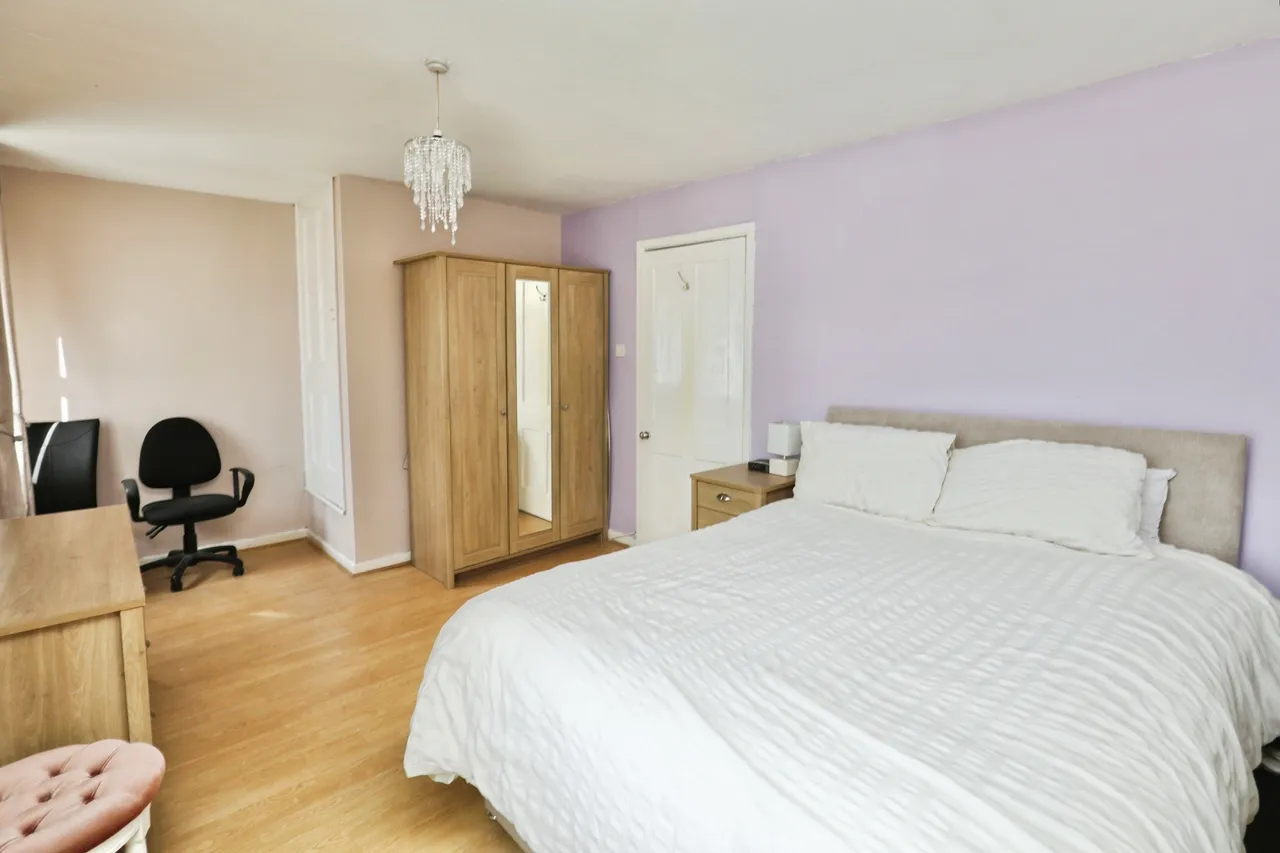 Roberts Drive, Bootle, photo 9