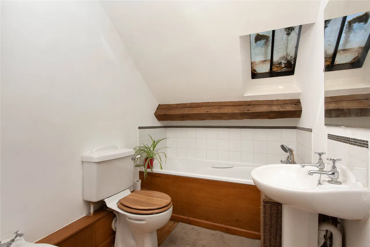 Northampton Road, Blisworth, NN7, photo 13