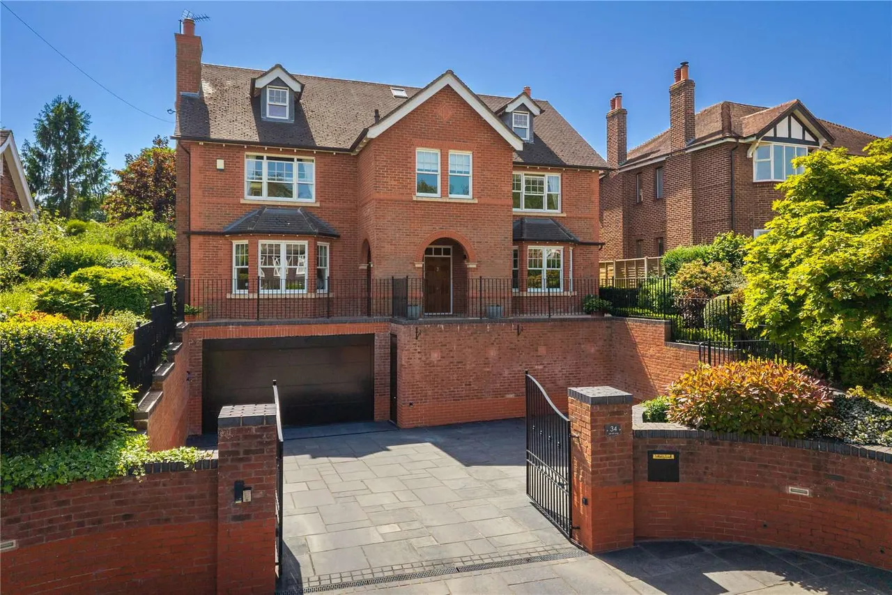 5 bed house for sale — Mill Hill Lane, Sandbach, Cheshire, CW11 4PN