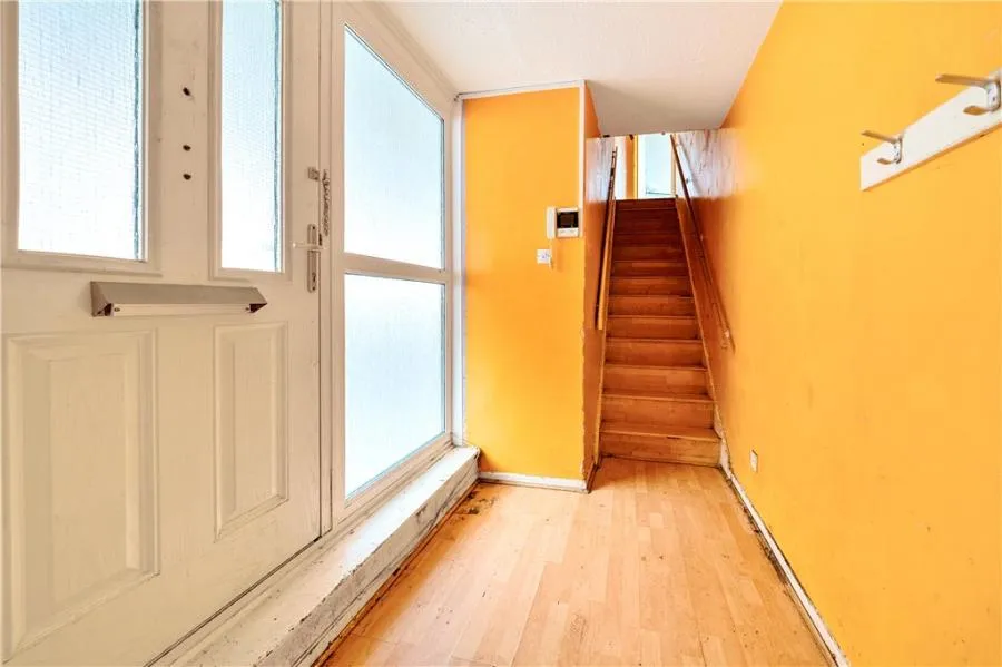 Reculver Mews, London, N18, photo 5