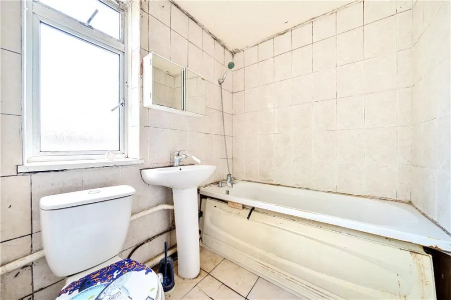 Reculver Mews, London, N18, photo 7