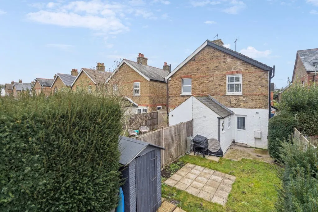 Furlong Road, Bourne End SL8 5AE, photo 17