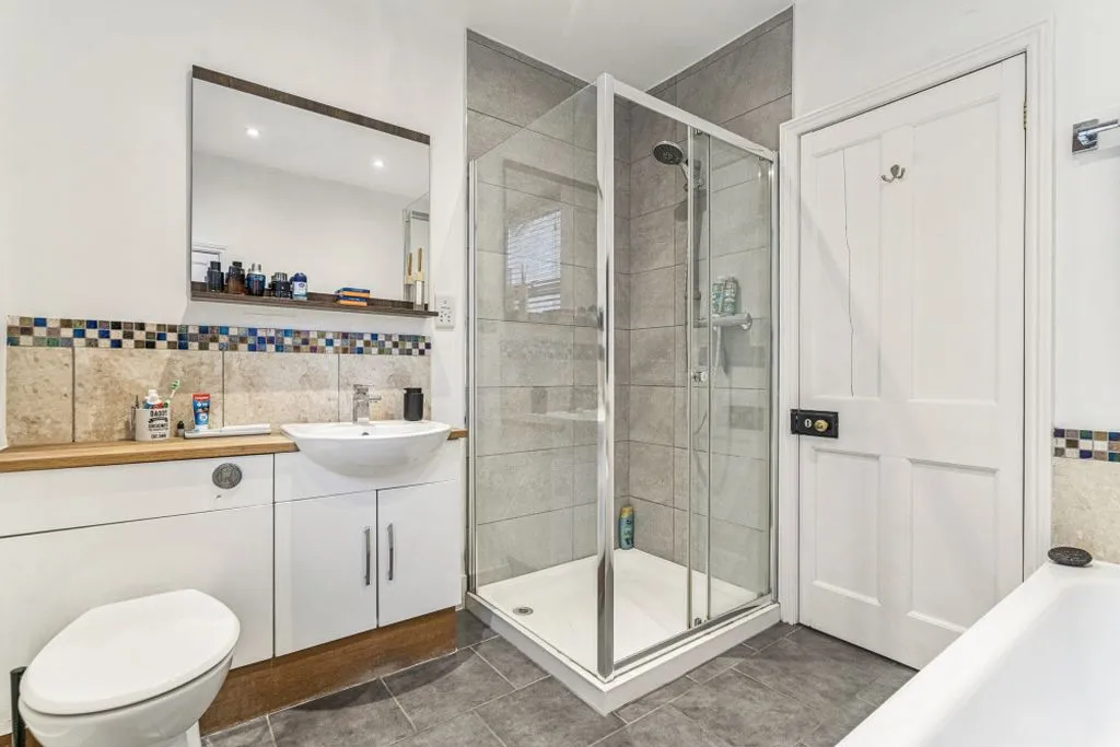 Furlong Road, Bourne End SL8 5AE, photo 14