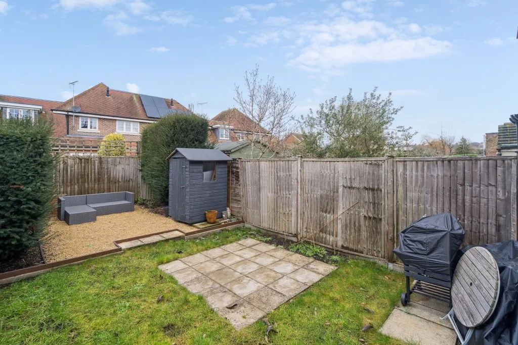 Furlong Road, Bourne End SL8 5AE, photo 16
