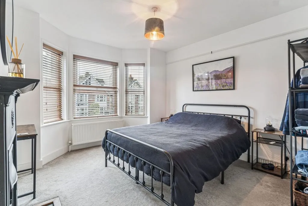 Furlong Road, Bourne End SL8 5AE, photo 9