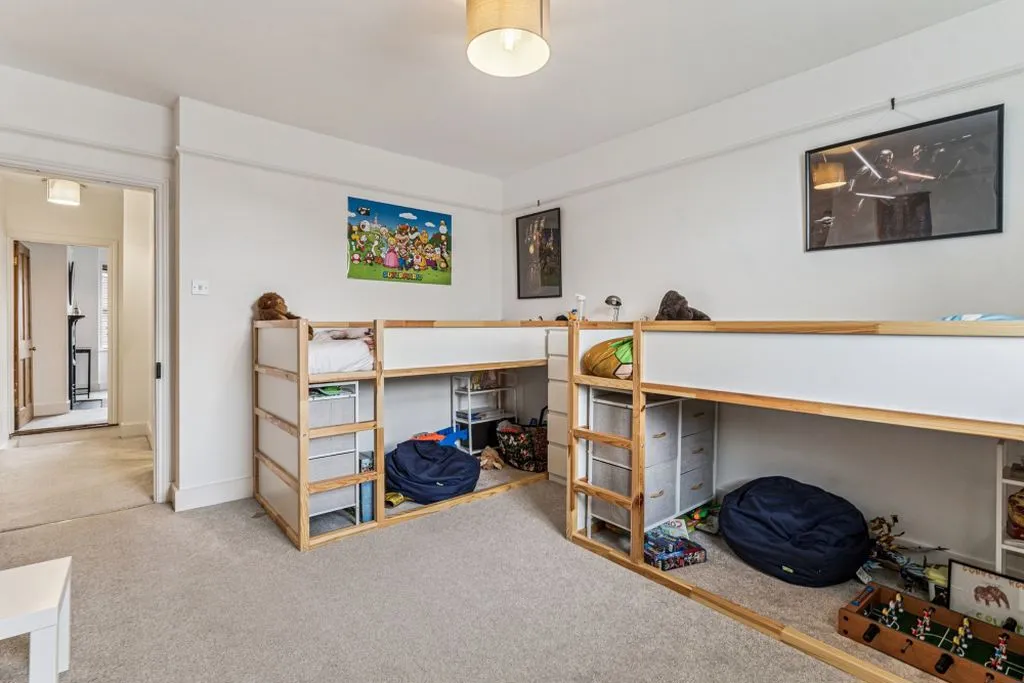 Furlong Road, Bourne End SL8 5AE, photo 12