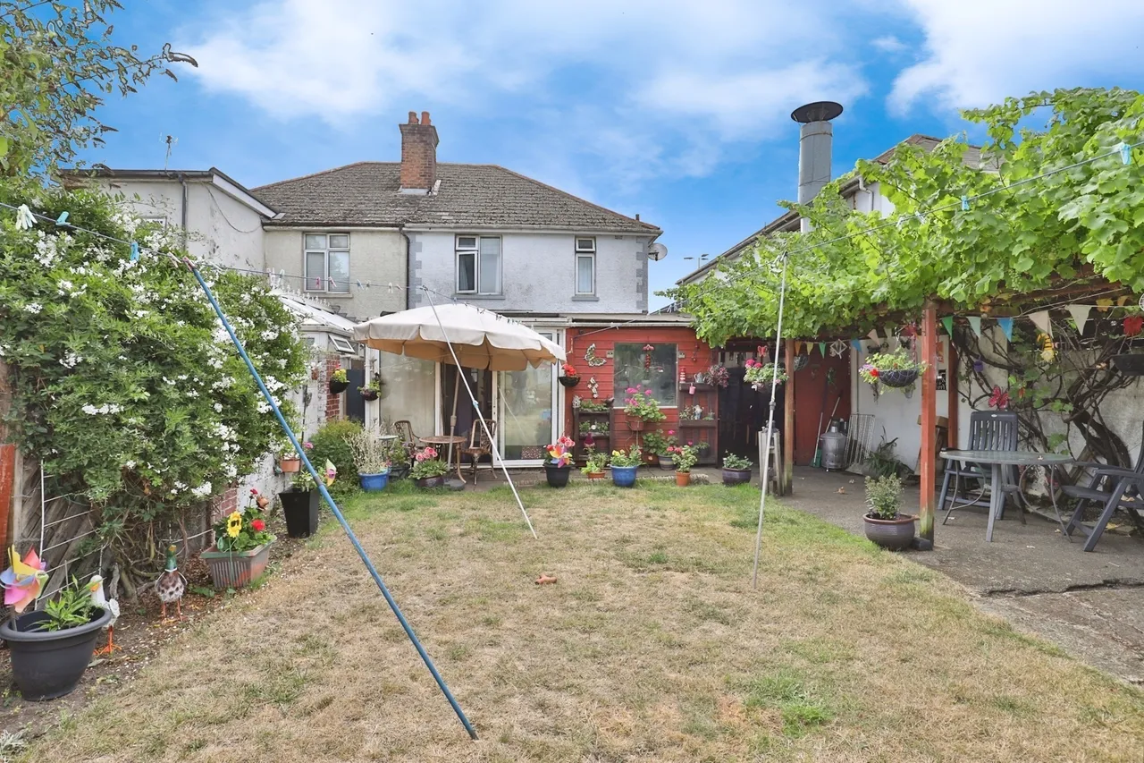Ringwood Road, Poole, BH12, photo 17