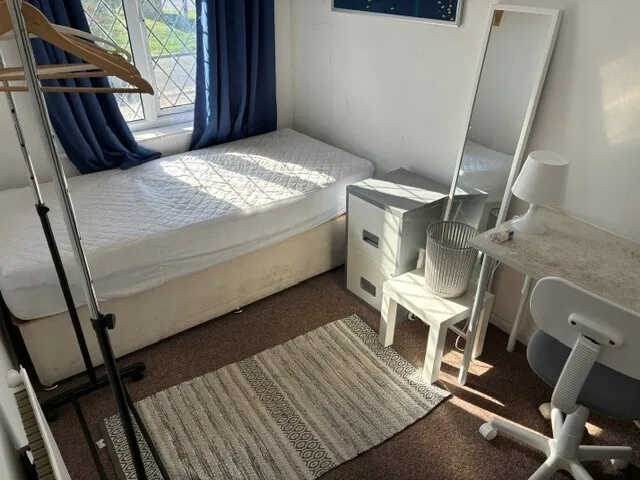 Thorndike Road, SO16, photo 8