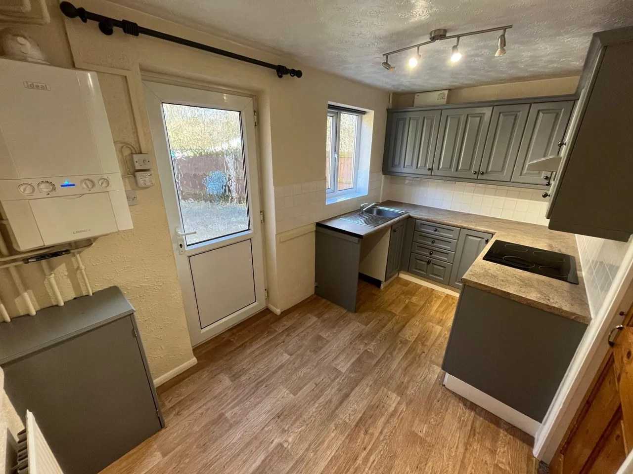 Chiltern Avenue, Shepshed, LE12, photo 2