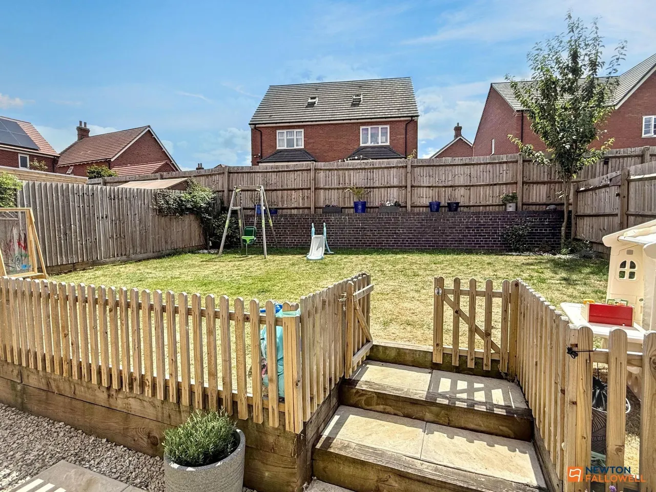 Emmerson Avenue, Hugglescote, LE67, photo 36