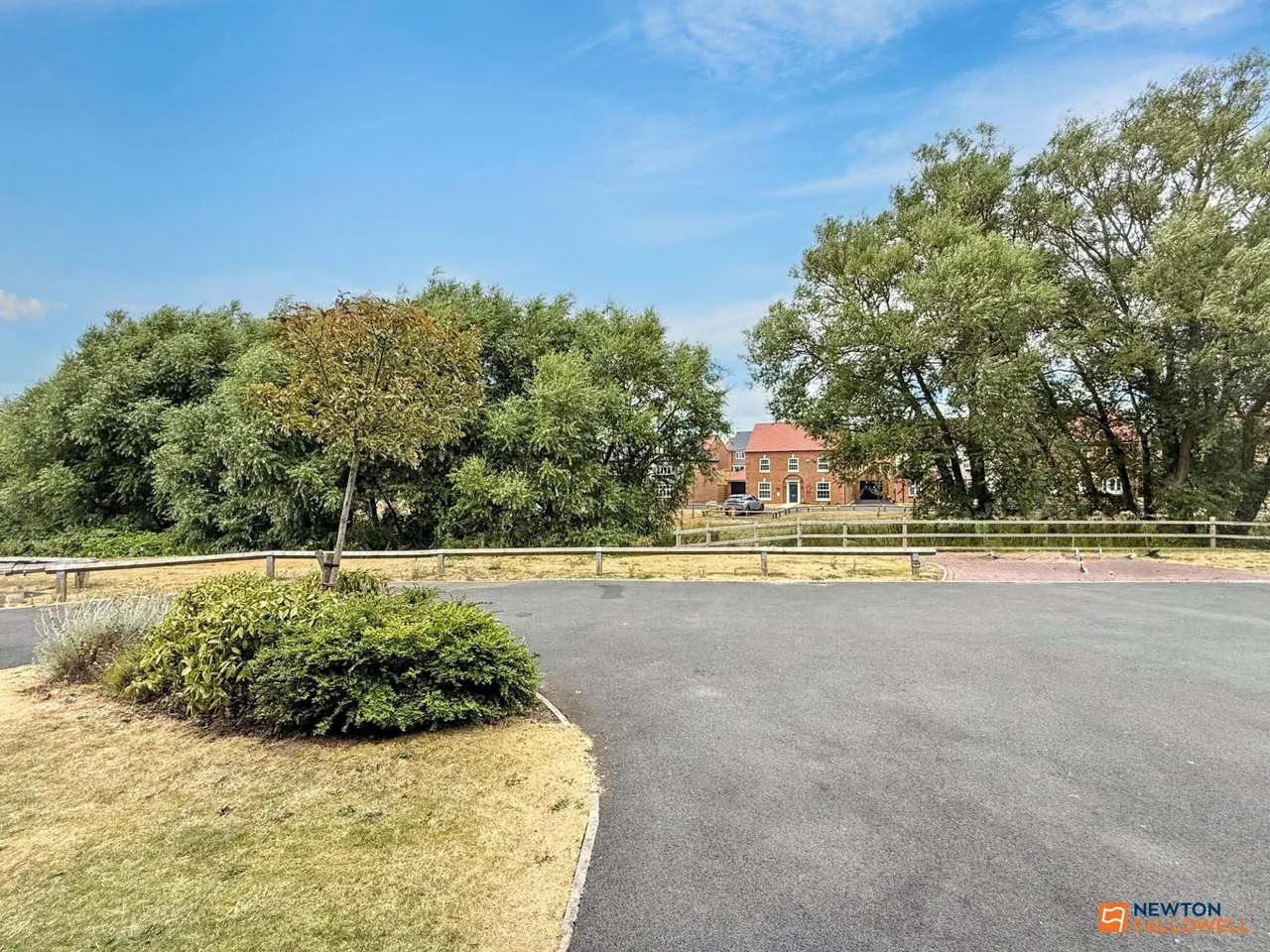 Emmerson Avenue, Hugglescote, LE67, photo 37