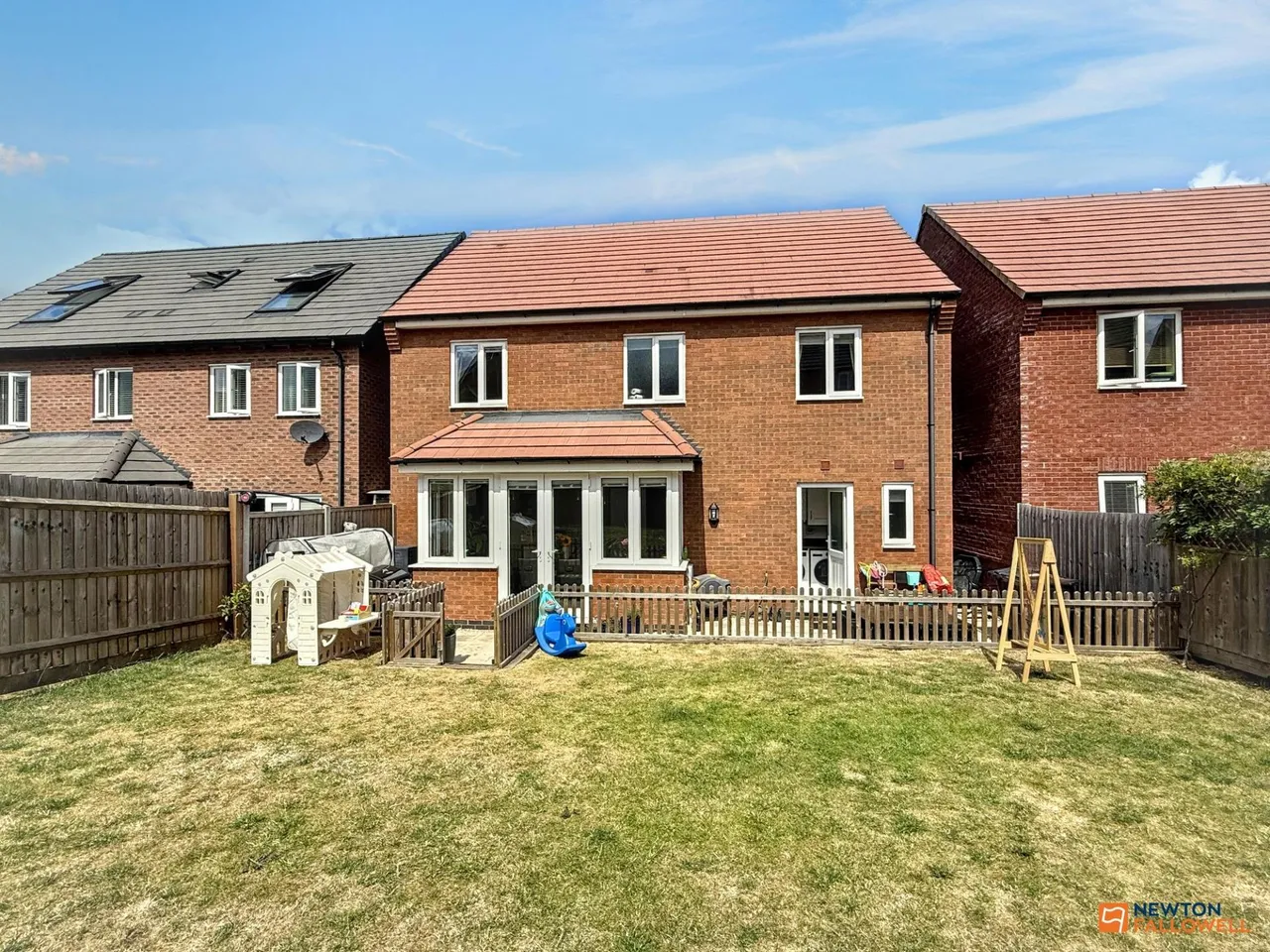 Emmerson Avenue, Hugglescote, LE67, photo 4