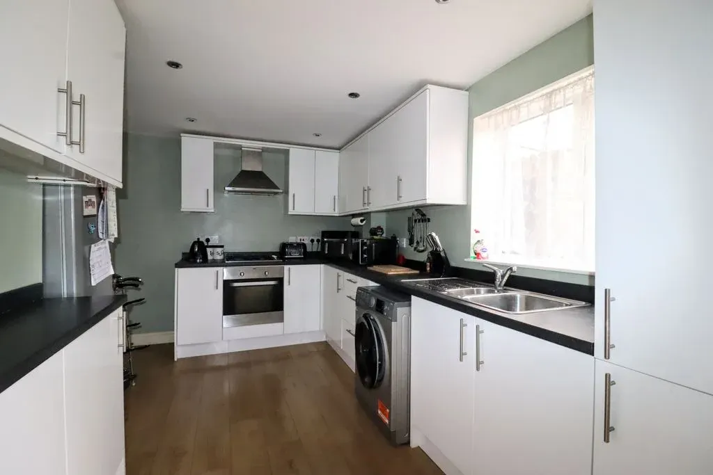 Whaddon Way, Bletchley, Milton Keynes, Buckinghamshire, MK3 7DY, photo 11