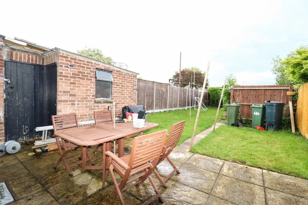 Whaddon Way, Bletchley, Milton Keynes, Buckinghamshire, MK3 7DY, photo 8