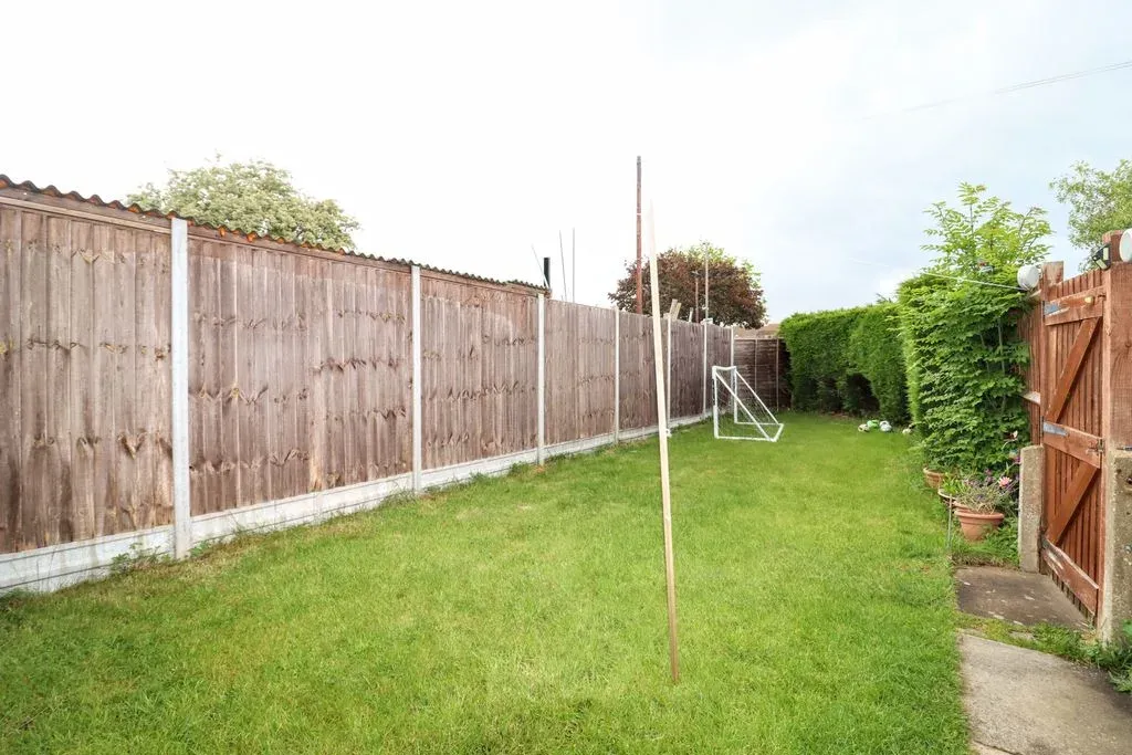 Whaddon Way, Bletchley, Milton Keynes, Buckinghamshire, MK3 7DY, photo 14